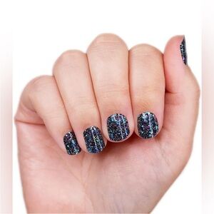 Color Street HOLIDAZE Holographic Sparkle & Glitter Nail Set